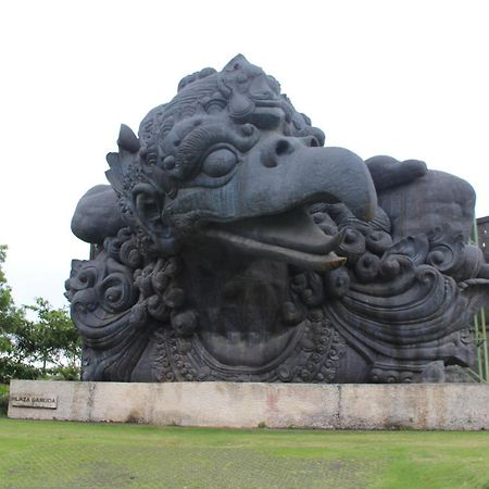The Kirana Ungasan Villa Jimbaran Kültér fotó