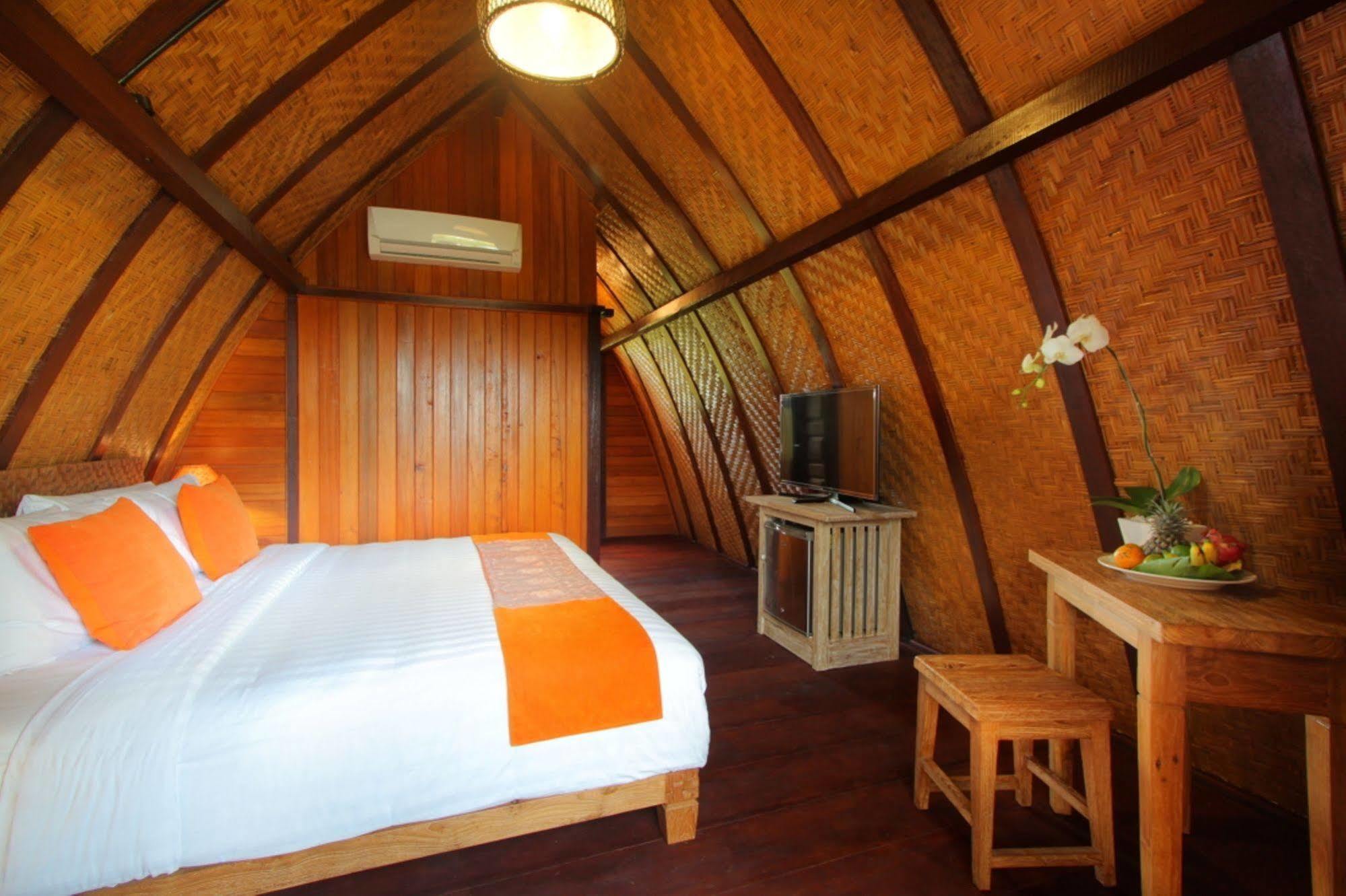 The Kirana Ungasan Villa Jimbaran Kültér fotó