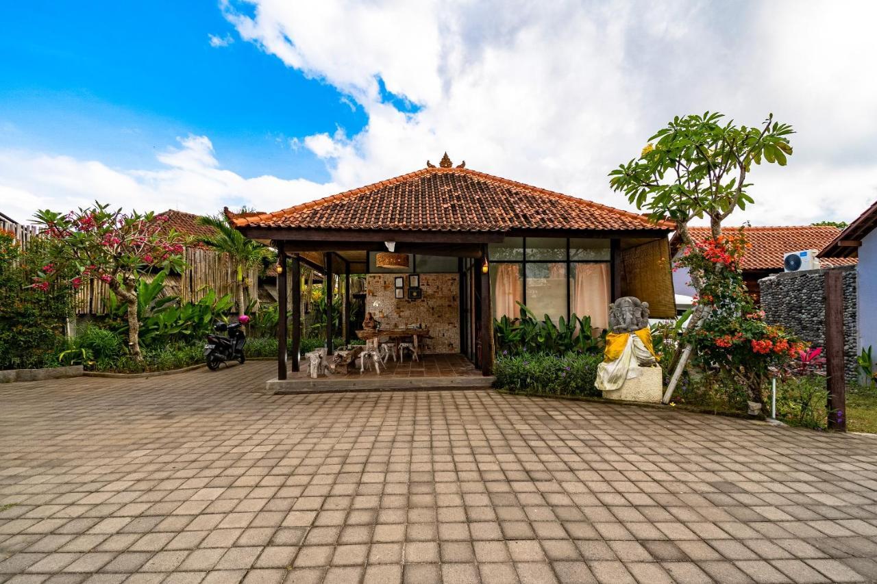 The Kirana Ungasan Villa Jimbaran Kültér fotó