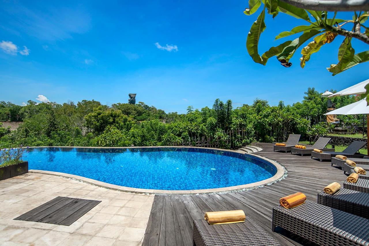 The Kirana Ungasan Villa Jimbaran Kültér fotó